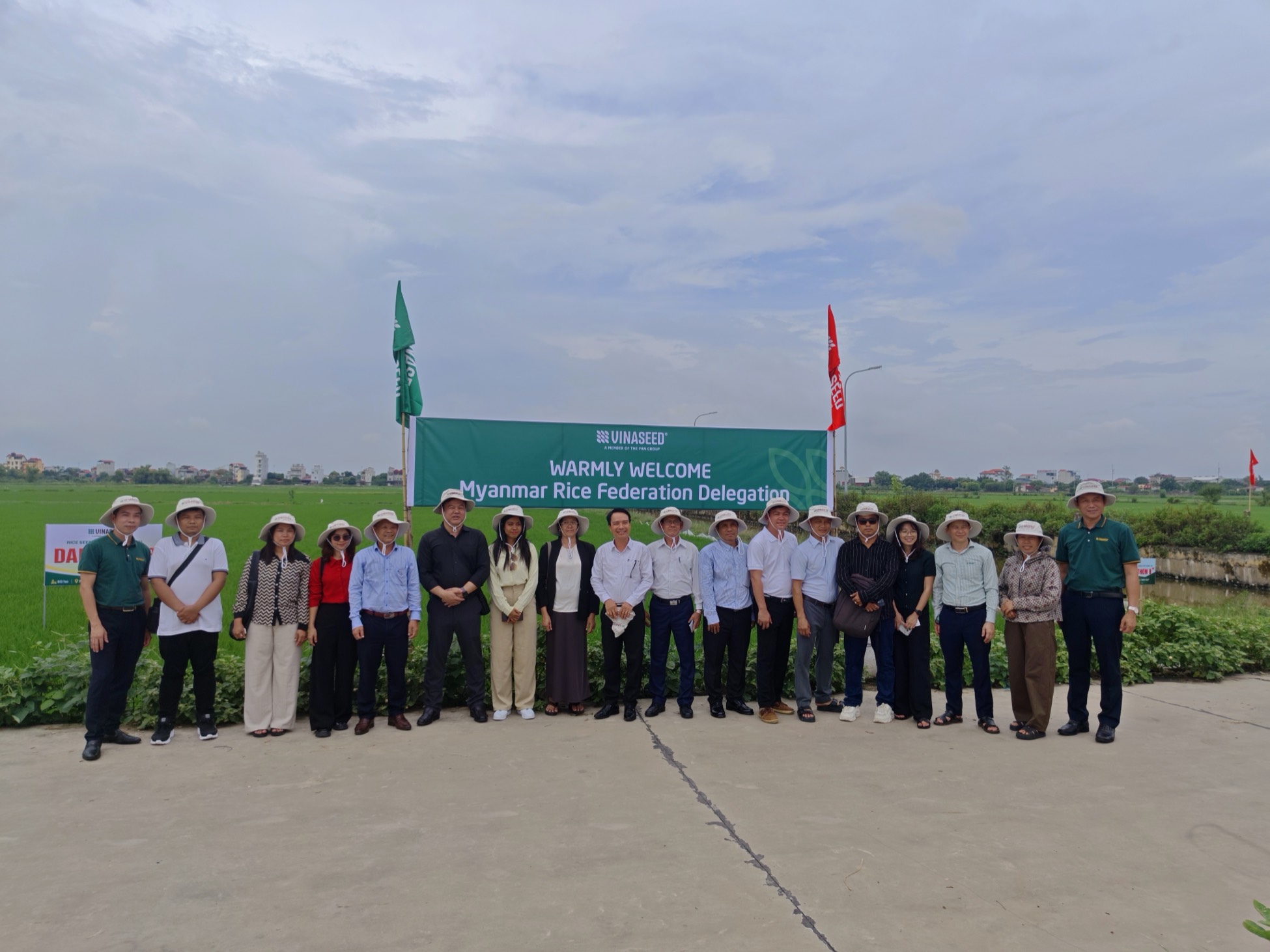 Visit to Vietnam for Cooperation in Seed Production Development